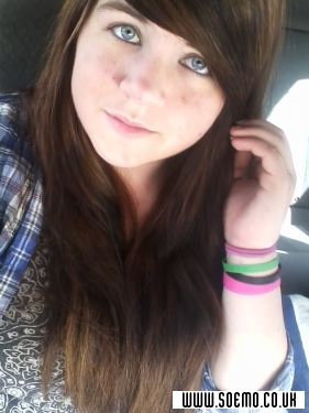 soEmo.co.uk - Emo Kids - -Bubbles-