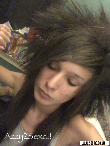 soEmo.co.uk - Emo Kids - 2Pr3tty2Die