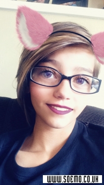 soEmo.co.uk - Emo Kids - 4_Eyed_Girl