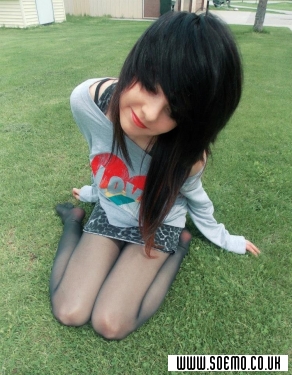 soEmo.co.uk - Emo Kids - BreakingChanyX