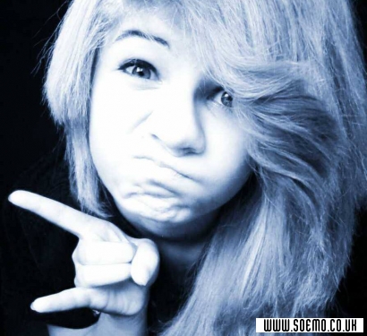 soEmo.co.uk - Emo Kids - Cat-Nommers