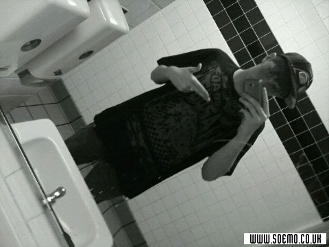 soEmo.co.uk - Emo Kids - Derekdewaynehackney