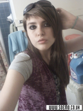 soEmo.co.uk - Emo Kids - DesiBear