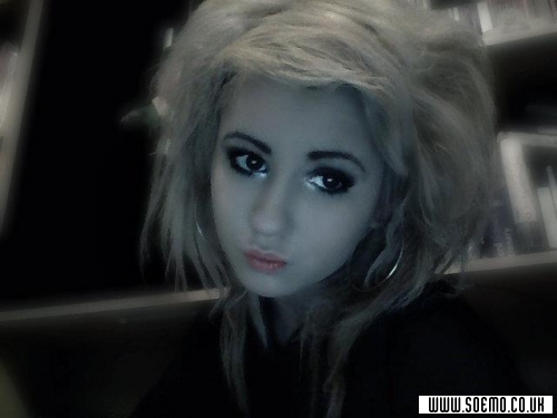 soEmo.co.uk - Emo Kids - DrugedBones