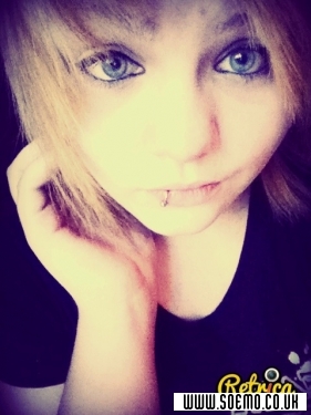 soEmo.co.uk - Emo Kids - KayrawrxDinosaur