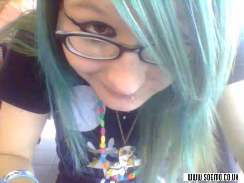 soEmo.co.uk - Emo Kids - Lizzy_Steals_Ur_Cake