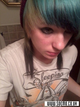 soEmo.co.uk - Emo Kids - MotionlessInKat