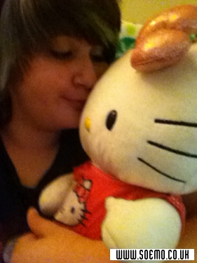 soEmo.co.uk - Emo Kids - RoxyEatedYoCupcake