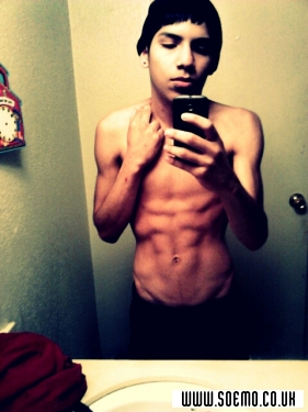 soEmo.co.uk - Emo Kids - ShyBoyx2