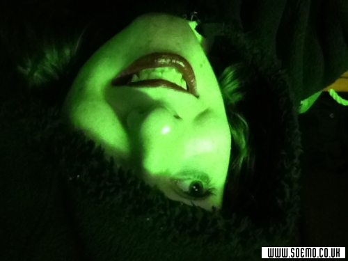 soEmo.co.uk - Emo Kids - Skullsandcrossbones