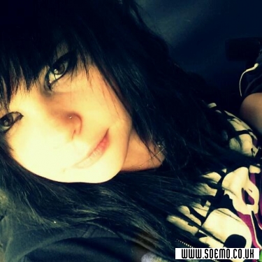 soEmo.co.uk - Emo Kids - SnowBall