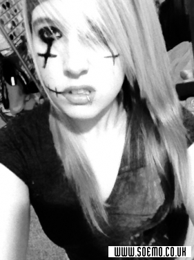 soEmo.co.uk - Emo Kids - XxLizziestielxX