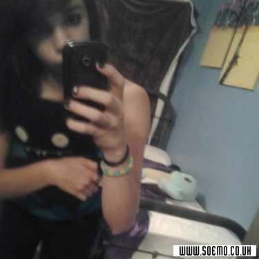 soEmo.co.uk - Emo Kids - XxlovleyblackRosexX