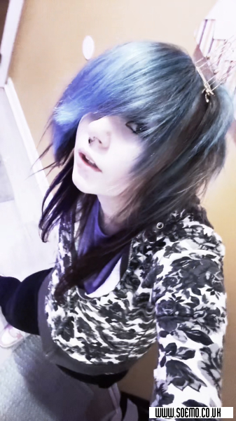 soEmo.co.uk - Emo Kids - Aboyisazombie