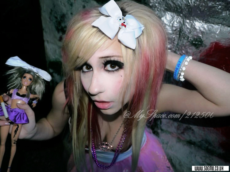 soEmo.co.uk - Emo Kids - AmiraArsenic