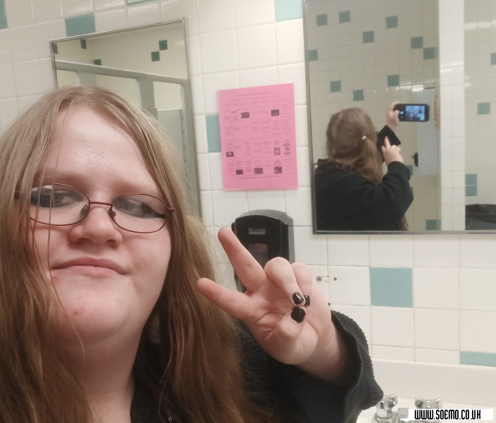 soEmo.co.uk - Emo Kids - BL00DYB1TCHZ666