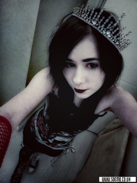 soEmo.co.uk - Emo Kids - Bandaged_Iris