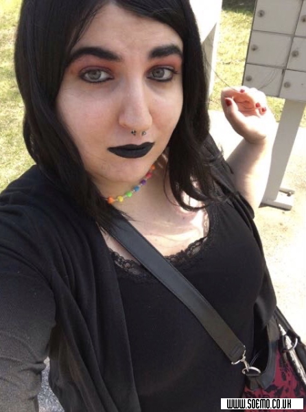 soEmo.co.uk - Emo Kids - c0ffin_bunnii