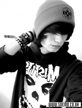 soEmo.co.uk - Emo Kids - Dawns_broken_