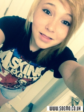 soEmo.co.uk - Emo Kids - Des_likes_your_Face