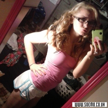 soEmo.co.uk - Emo Kids - Dinosaur