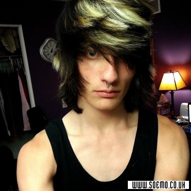 soEmo.co.uk - Emo Kids - damaged_reality