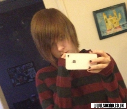 soEmo.co.uk - Emo Kids - deepcuts