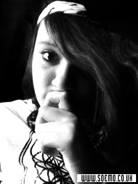 soEmo.co.uk - Emo Kids - EyesLike_A_CarCrash