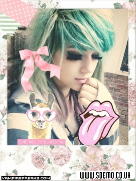 soEmo.co.uk - Emo Kids - emoisntmetal