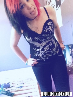 soEmo.co.uk - Emo Kids - hidden-forest