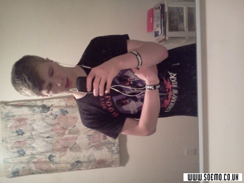 soEmo.co.uk - Emo Kids - hurtlucker680