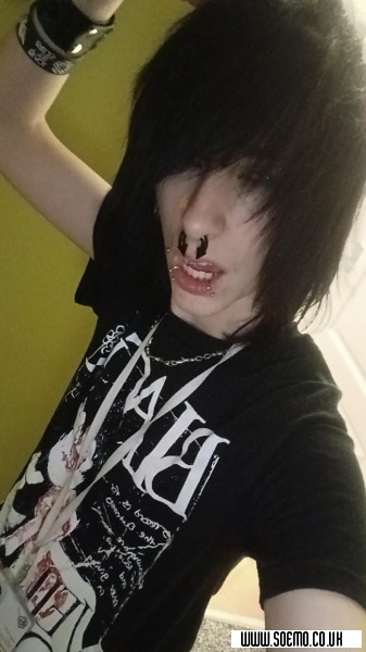 soEmo.co.uk - Emo Kids - Indign4nt