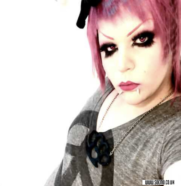soEmo.co.uk - Emo Kids - iammisseyesore