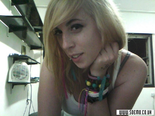 soEmo.co.uk - Emo Kids - japandoll