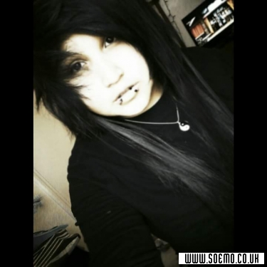 soEmo.co.uk - Emo Kids - maddi1733