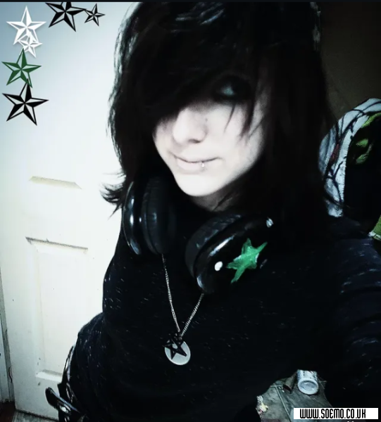 soEmo.co.uk - Emo Kids - NEWGROUNDsVAMPiRE