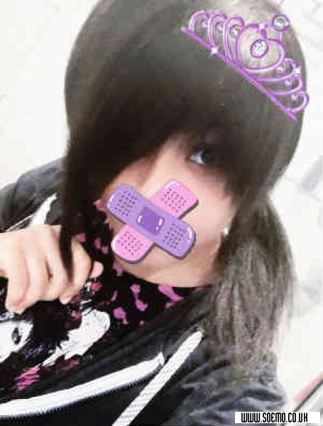 soEmo.co.uk - Emo Kids - PR3C10US_F4NGS