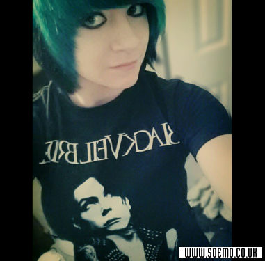 soEmo.co.uk - Emo Kids - Pierce_sky