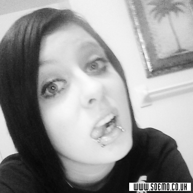 soEmo.co.uk - Emo Kids - Poisonros3