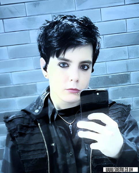 soEmo.co.uk - Emo Kids - QRTZJRDY