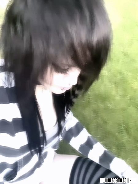 soEmo.co.uk - Emo Kids - ScarletSmile