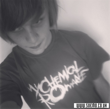 soEmo.co.uk - Emo Kids - SkullF4ce666