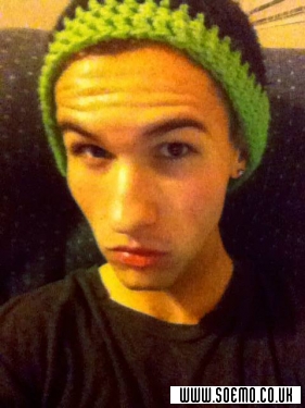 soEmo.co.uk - Emo Kids - SladeSpeaks