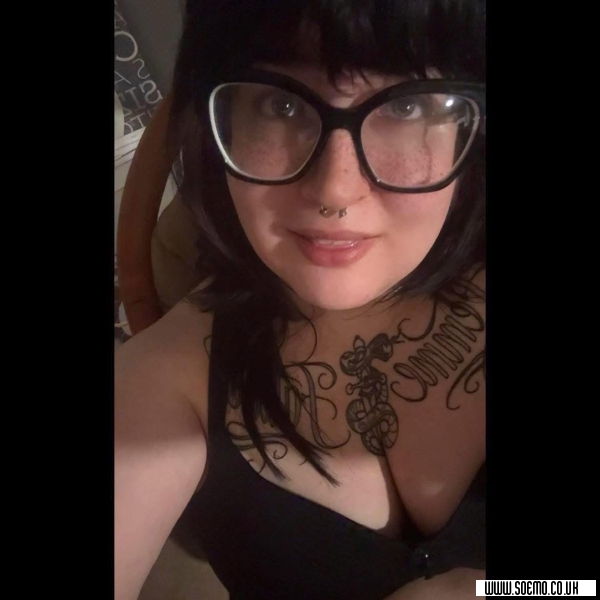 soEmo.co.uk - Emo Kids - spookybabysitter