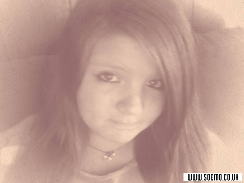 soEmo.co.uk - Emo Kids - stuckindarkness