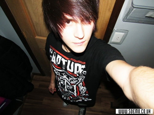 soEmo.co.uk - Emo Kids - theron