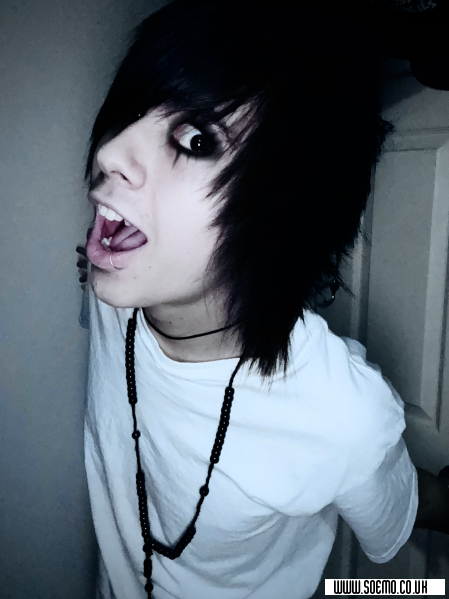 soEmo.co.uk - Emo Kids - travvy_patty52
