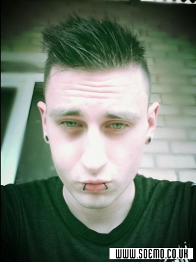 soEmo.co.uk - Emo Kids - tristan12022