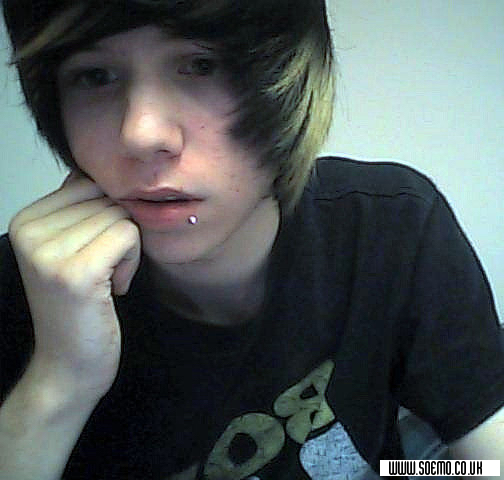 soEmo.co.uk - Emo Kids - XxSwiminSharksxX