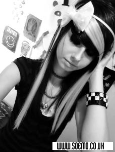 soEmo.co.uk - Emo Kids - xXAntoniaXAcrimony